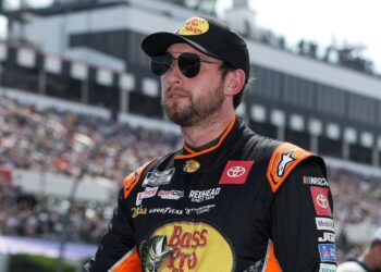 Chase Briscoe Roars: NASCAR’s Epic Return to Iowa Speedway Sets Hearts Racing