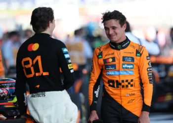 Oscar Piastri’s Dominance Threatens Lando Norris: Will He Overcome the Ultimate Challenge?