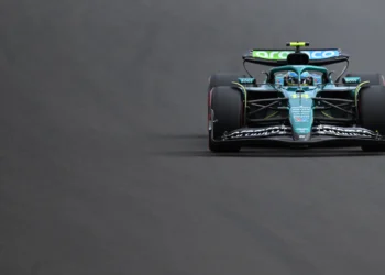 Fernando Alonso Declares Max Verstappen “The Best” in Explosive Silverstone Showdown