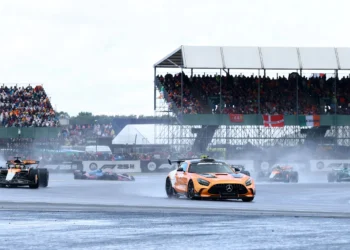 Oscar Piastri’s F1 Drama: McLaren Defies Order – Shocking Decision Revealed!