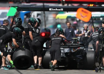 Mercedes F1 Star Kimi Antonelli’s Heart-Wrenching Confession Reveals Inner Struggle and Future Uncertainty