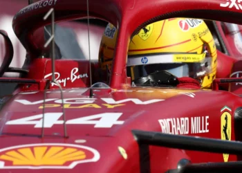 Lewis Hamilton’s Explosive Revelation: Fiery Encounter with Christian Horner Unveiled!