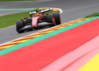 Hamilton’s Shocking Apology and Verstappen’s Bold Red Bull Demand Shake F1 – Exclusive Review