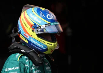 Fernando Alonso Shocks Young F1 Fans! Ageist Accusations Unleashed!