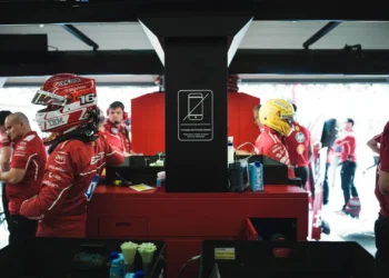 Lewis Hamilton vs. Charles Leclerc: Ferrari’s Last-Ditch Battle for F1 Redemption