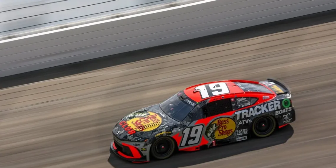 Chase Briscoe’s Heartbreaking Defeat to JGR Teammate Denny Hamlin Unleashes Raw Emotions