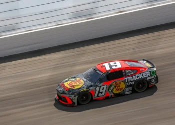 Chase Briscoe’s Heartbreaking Defeat to JGR Teammate Denny Hamlin Unleashes Raw Emotions