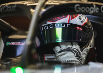 Jaguar’s Formula E Catastrophe: Mitch Evans’ Heart-Wrenching London Implosion