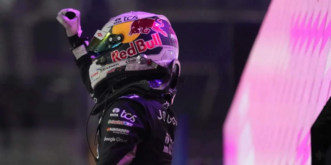 Jaguar’s Nick Cassidy Dominates London Race, Mitch Evans‘ Heartbreaking Collapse