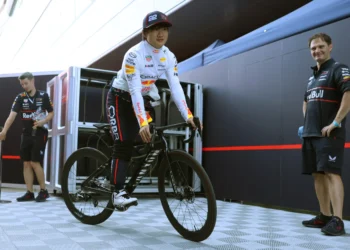 Yuki Tsunoda’s Red Bull Destiny in Jeopardy: Villeneuve Questions Future Amid Struggles