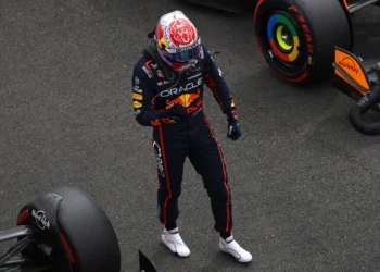 Max Verstappen’s Electrifying Gesture to Nico Hulkenberg Sets F1 World Ablaze!