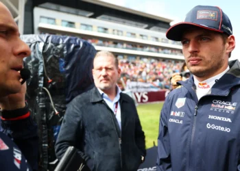 Max Verstappen’s Red Bull Crisis: Explosive Paddock Showdown Sparks Mercedes Speculation