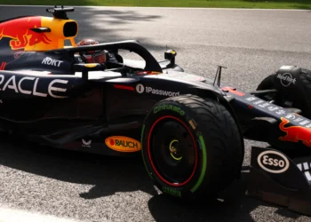 Verstappen’s Epic Red Bull Commitment for 2026: A Contractual Rollercoaster Unveiled!