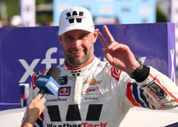 Shane van Gisbergen’s Daring Move Secures Thrilling Victory in Chicago NASCAR Xfinity Showdown