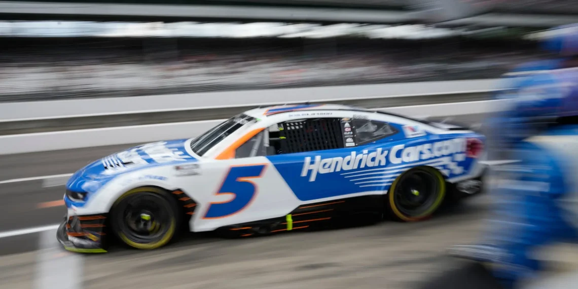 Kevin Harvick Exposes Kyle Larson’s Stunning Loss of Speed Advantage in 2025 Championship War