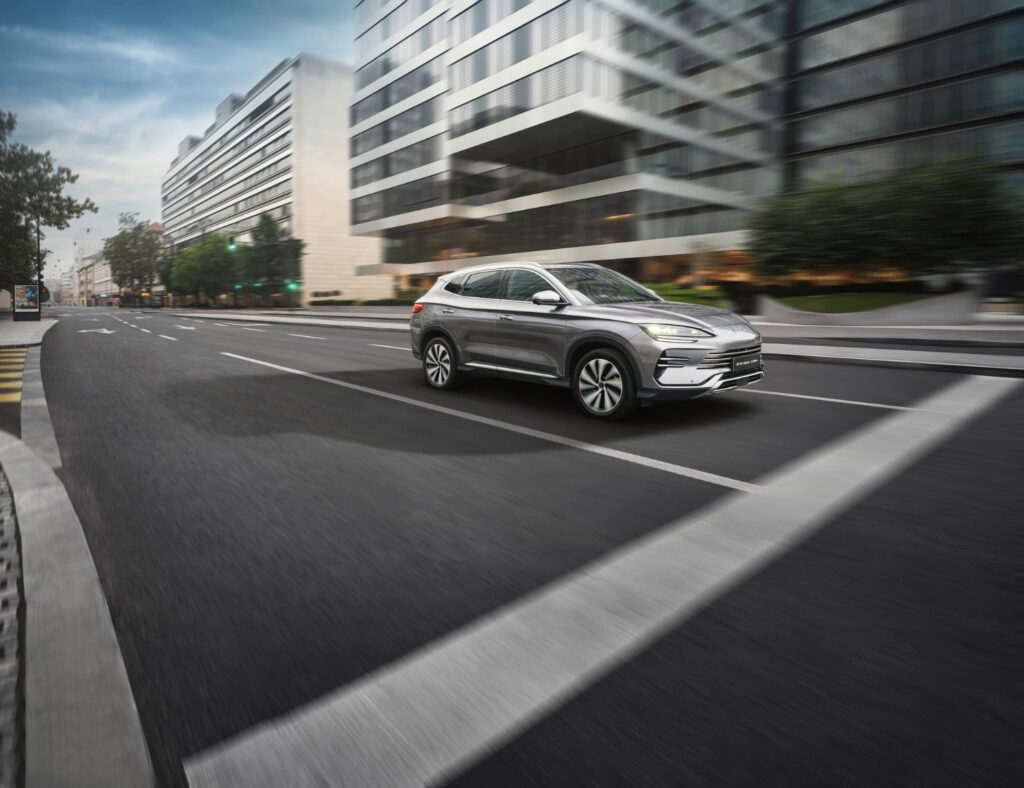BYD reforça aposta nos “super híbridos plug-in” na Europa