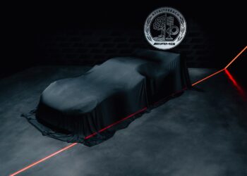 Mercedes-AMG prepara novo GT com motor V8