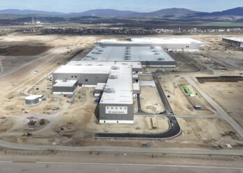 Volvo adia início da produção da nova fábrica na Eslováquia para 2027