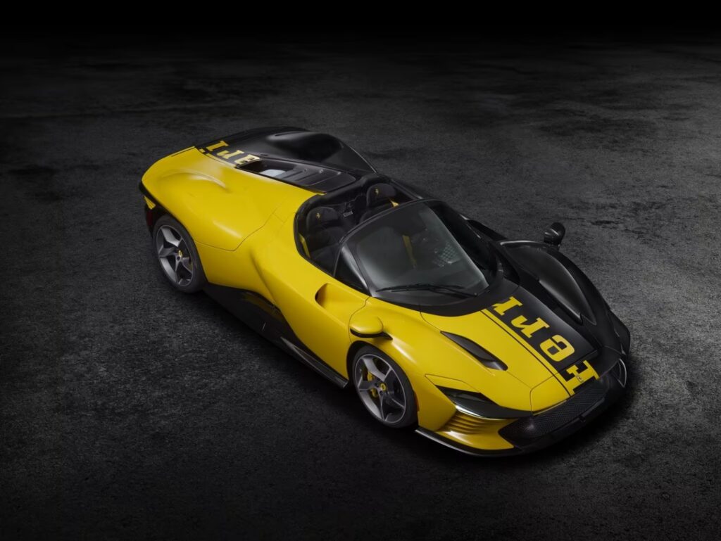 Ferrari mostra “one-off” do Daytona SP3 que vai a leilão