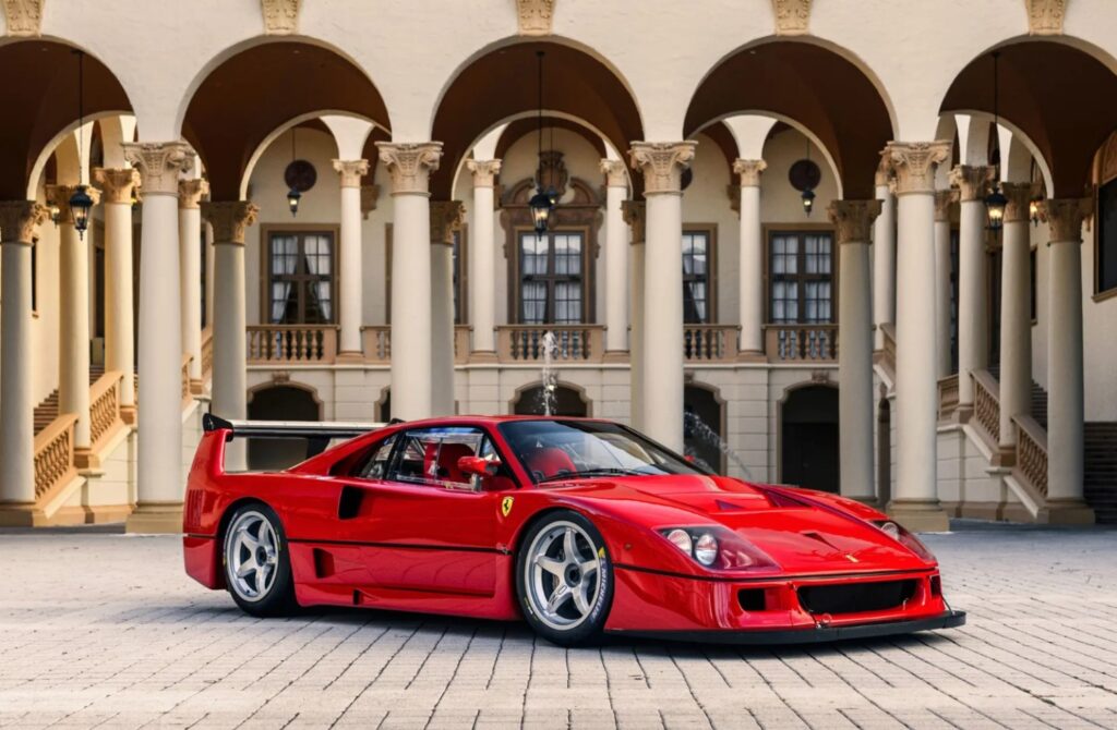 Este Ferrari F40 LM GTC destinado à pista pode ser seu