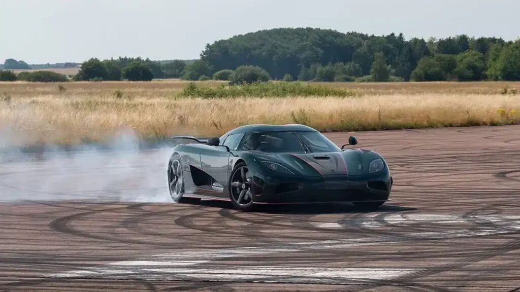 Koenigsegg Agera R renasce em edição única com selo Legends Edition