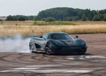 Koenigsegg Agera R renasce em edição única com selo Legends Edition