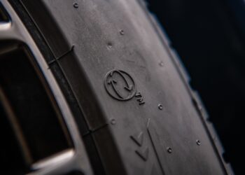 Pirelli lança primeiro pneu produzido com mais de 70% de materiais reciclados