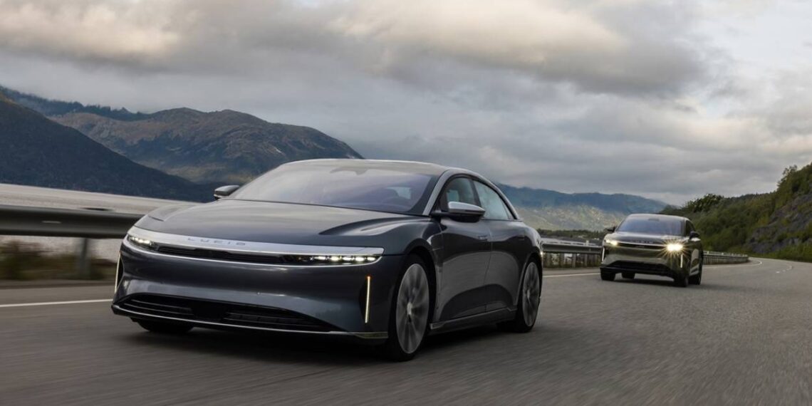 CEO da Lucid alerta que tarifas de Trump vão aumentar os custos dos automóveis nos EUA