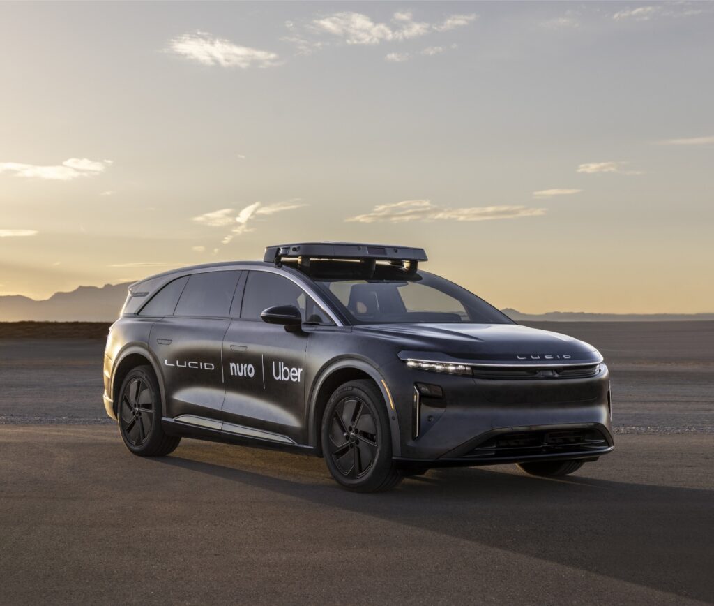 Uber investe na Lucid Motors para lançar robotáxis nos EUA