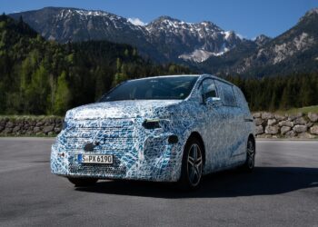 Mercedes-Benz mostra as primeiras imagens do VLE totalmente elétrico