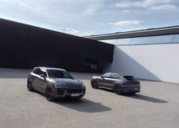 Porsche Taycan e Cayenne ganham série especial “Black Edition”