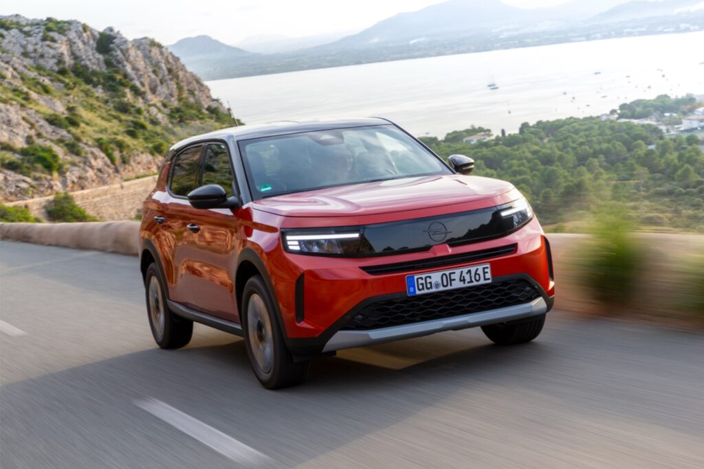 Opel Frontera elétrico ganha mais 100km de autonomia