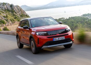 Opel Frontera elétrico ganha mais 100km de autonomia