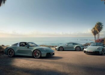 Porsche apresenta três novas variantes do 911 com tração integral