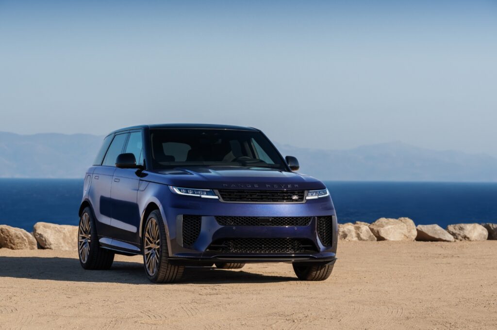 Range Rover Sport ganha versão exclusiva Nocturne com ajuda da SV Bespoke