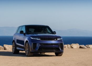 Range Rover Sport ganha versão exclusiva Nocturne com ajuda da SV Bespoke
