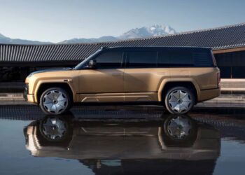 Yangwang U8L Dingshi Edition chega ao mercado chinês esta semana