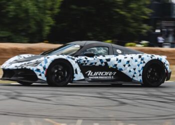 Zenvo prepara versão roadster do Aurora