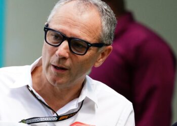 Formula 1’s Shocking Future: Stefano Domenicali Reveals Bold Return to Hybrid V8 Engines!