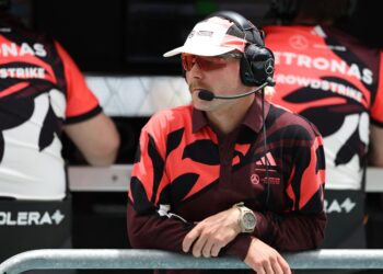 F1 Shockwaves: Wolff Backs Bottas’ Comeback, Palou Denies Red Bull Rumors, and More!
