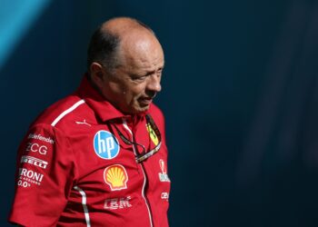 F1 SHOCKER: Ferrari’s Fred Vasseur ERUPTS Over Hamilton Replacement Rumors as 2026 Driver Market Explodes!