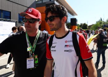 Esteban Ocon Declares Oliver Bearman His Ultimate Racing Ally: A Hooligan’s Rise to Glory!