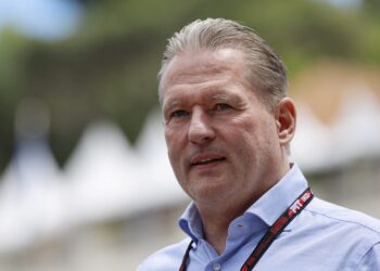 Max Verstappen’s Father Jos: The Fearless Force Behind F1’s Dominant Champion!