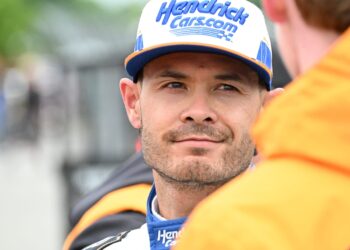 Kyle Larson’s Explosive Outburst Reveals Shocking Truth Behind Chase Elliott Conflict