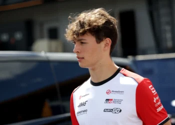 Oliver Bearman’s Stunning Rise: Haas Upgrades Ignite “Crazy” Confidence in F1 Rookie