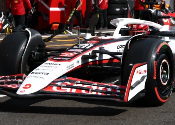 Haas F1 Team’s Rollercoaster Journey: From Disarray to Hope Amidst Inconsistency and Growth