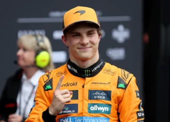 Oscar Piastri Vows to Chase Victory Over Safety in High-Stakes 2025 F1 Title Battle!