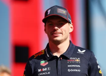 Max Verstappen’s Loyalty to Red Bull Tested: Will He Stay or Seek Victory Elsewhere?