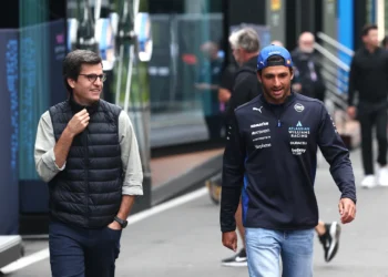 Carlos Sainz Unveils Fiery Predictions on F1’s 2026 Car Revolution: What’s Coming Next?