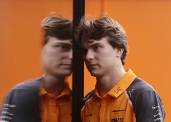 Oscar Piastri’s Shocking McLaren Transformation Unveiled Amidst Unforeseen Racing Drama